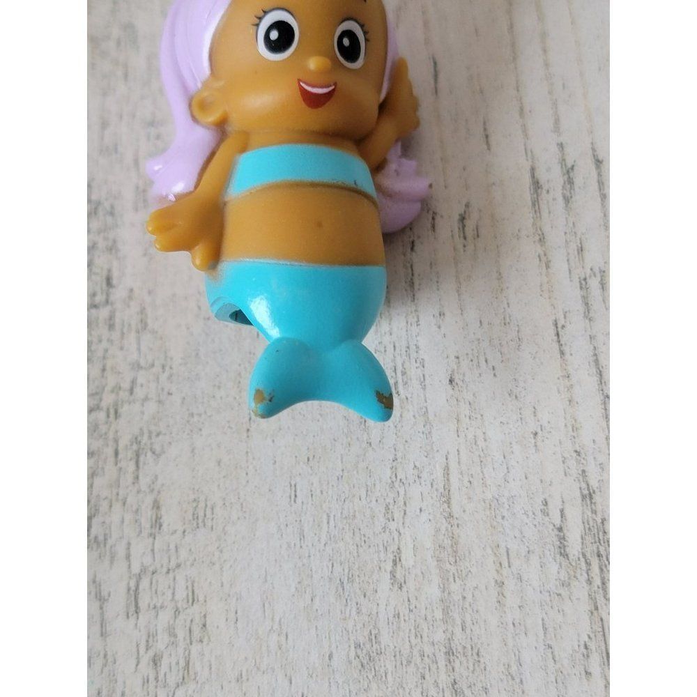 Bubble Guppies Molly mermaid finger puppet toy‎ figure
